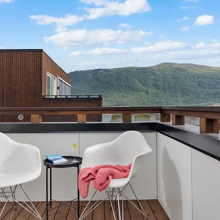Luxurious In Plush Town Of Villa Tromsø